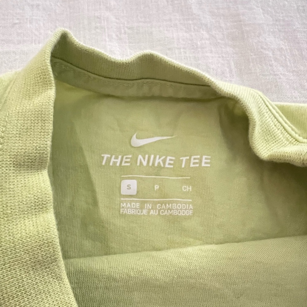 Nike Lime Green Classic T-Shirt - Picture 3 of 4